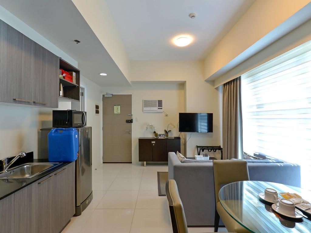 Currency Serviced Suites มะนิลา ภายนอก รูปภาพ