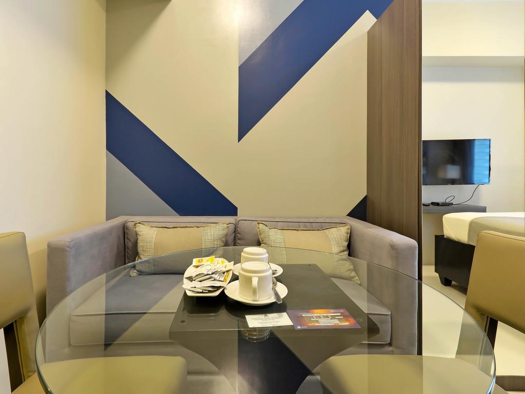 Currency Serviced Suites มะนิลา ภายนอก รูปภาพ
